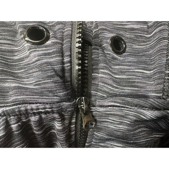 90 Degree by Reflex Women’s size L Full Zip Hoodie Heather Gray Thumb holes - Picture 10 of 10